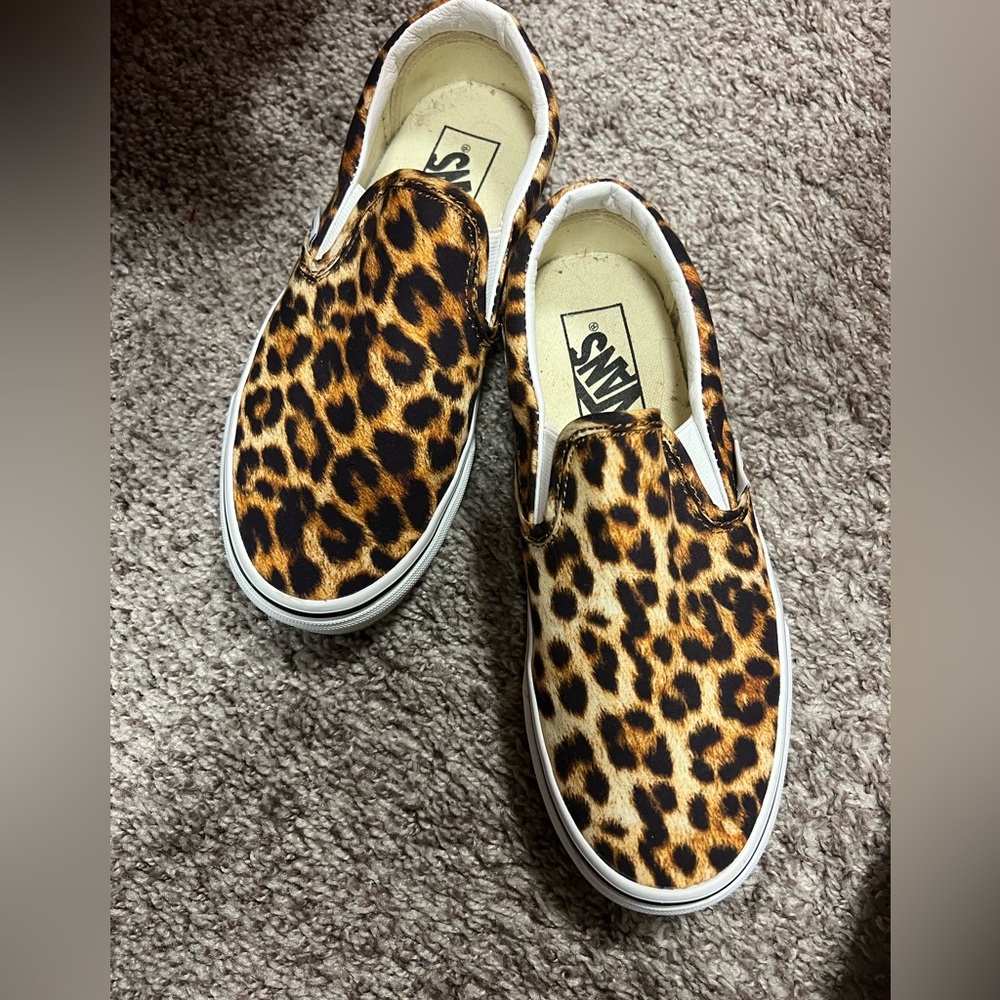 EUC Leopard Vans